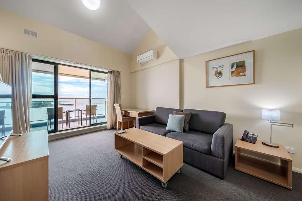 Oaks The Entrance Waterfront Suites Oda fotoğraf
